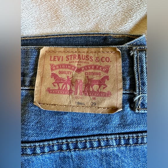 Levi Strauss. Size 29 W 18 Reg. Blue Jean Shorts. - Picture 3 of 4